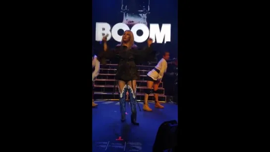 [FANCAM] 161101 CL - Dirty Vibe + MTBD @ Hello Bitches Tour 2016 в Ванкувере