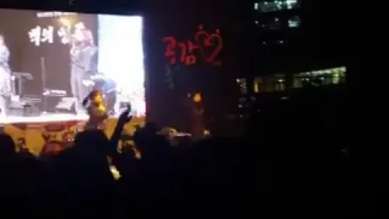 [Fancam] 160928 Минзи выступает на школьном мероприятии