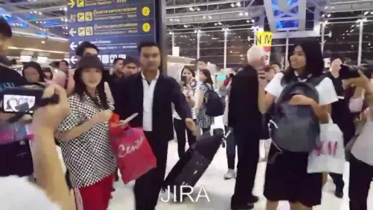 [FANCAM] 160628 Дара в аэропорту Suvarnabhumi, летит в Корею