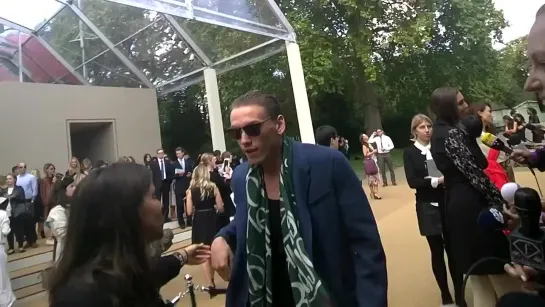 Jamie Campbell Bower At Burberry SS15 Show I GRAZIA GOOGLE GLASS