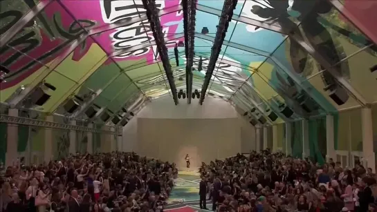 New Burberry Show Celebrates The Birds And The Bees