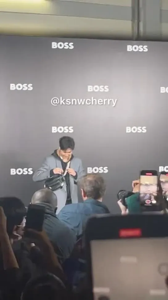 BOSS 23 SS Milan Collection Show / Cr: ksnwcherry IG