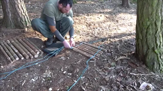 кресло бушкрафтера im Bushcraft Wald Camp die neue Außenfeuerstelle getestet und eine kleine Überra