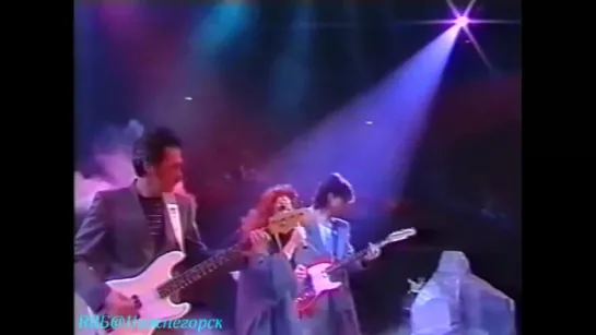 (1985) Kate Buch - Running Up That Hill (Live at "Peter's Pop Show")