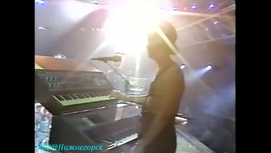 (1986) DEPECHE MODE - A Question Of Time (Live at "Peter's Pop Show")