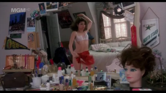 Marisa Tomei Nude - Untamed Heart (1993) Watch Online