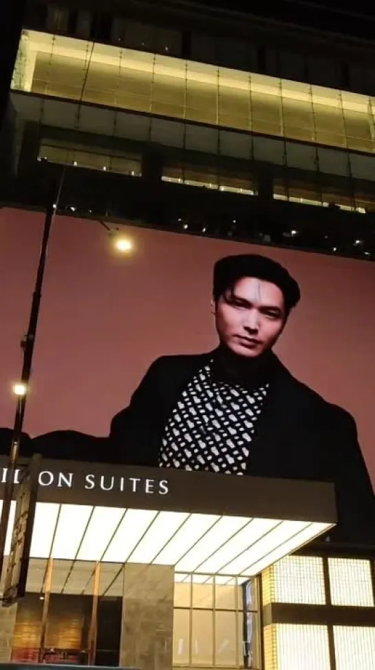 #BOSS #LeeMinHo в Pavillion Suites, Куала Лумпур, Малайзия / Cr: Bunga Raya TW