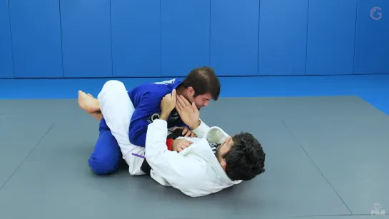 Rolles Gracie - 3 Cross choke_Rolles Gracie Fundamentals_rolles e tunico