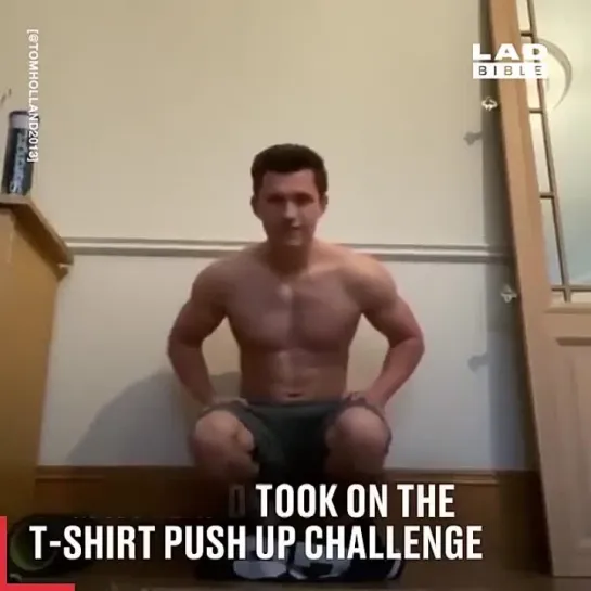 Tom Holland challenged Ryan Reynolds to a 't-shirt push up challenge'