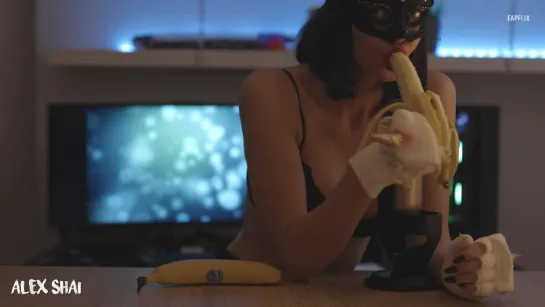 LexiKin aka Alex Shai - ASMR Banana Part 2 (Patreon)