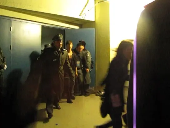 2010.02.05 Jang Woo Hyuk comes out from the backstage of the Chinese song list and prepares to go back to the hotel