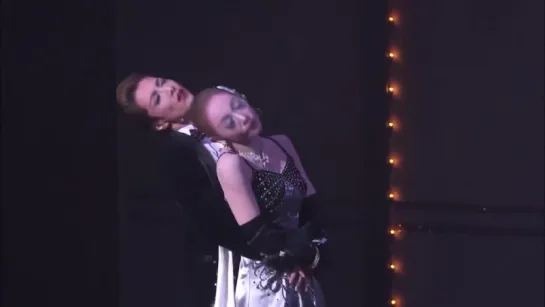 Love erupts during the intermission of a dazzling opera (Sagiri Seina, Sakihi Miyu)