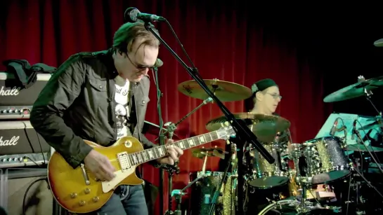 Joe Bonamassa Official - “Dont Burn Down That Bridge“ from Tour de Force  Borderline