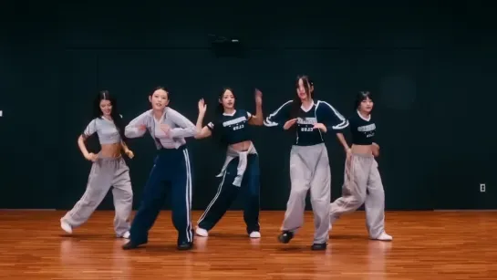 NewJeans (뉴진스) - 'New Jeans' Dance Practice [Mirrored]