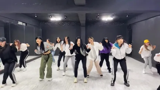 I.C.E (아이스) - Oh My God (오마이갓) Dance Practice Moving ver. [Mirrored]