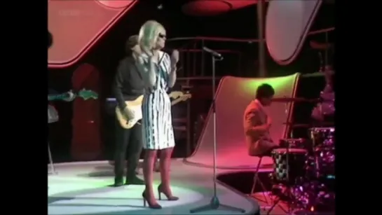 Blondie - Sunday Girl (1979)