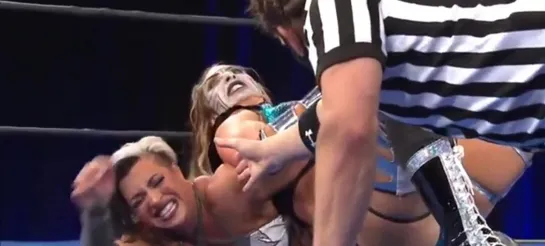 Jennacide (w/Taryn Terrell) vs Lady Frost