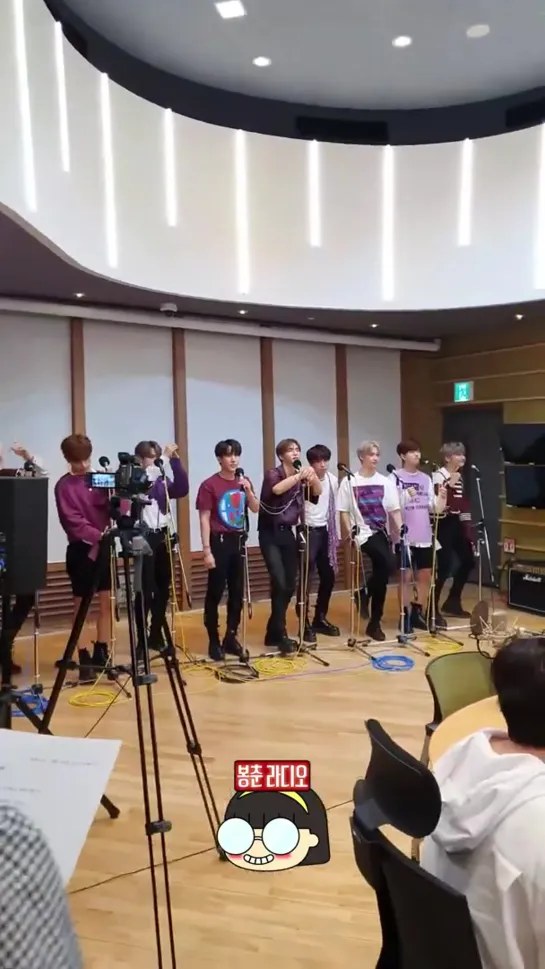 [FANCAM] 190704 Stray Kids @ MBC Standard FM "Sandeul's Starry Night Radio"