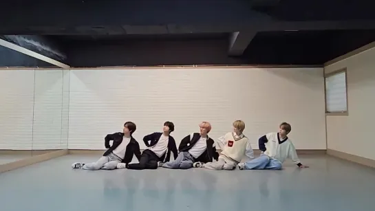 24K (투포케이) - 'STEP BY STEP' Dance Practice [Mirrored]