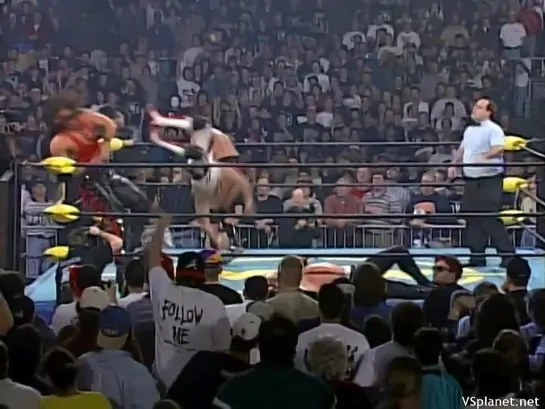 WCW Starrcade 29.12.96 - nWo Attacks Guerrero