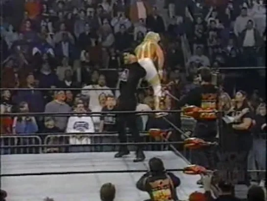 WCW Nitro 09.12.96 - Outsiders Help DDP