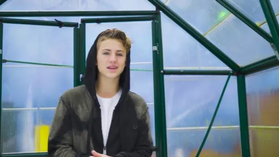 MattyB - Stuck In The Middle • США