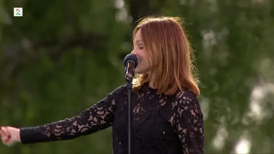 Belinda Carlisle - "Heaven Is A Place On Earth" (Allsang på Grensen, 3 July 2019)