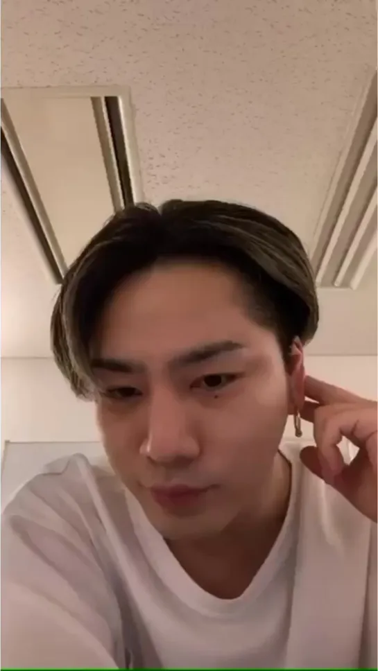 Tosaka Hiroomi instalive