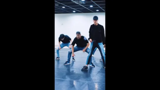 [V LIVE] [SHOWNU][Dance Practice] 몬스타엑스 (MONSTA X) - -SHINE FOREVER- Vertical Video (1)