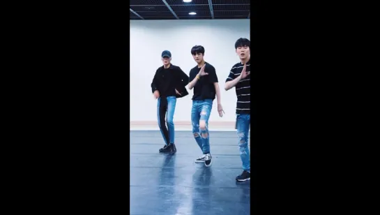 [V LIVE] [HYUNGWON][Dance Practice] 몬스타엑스 (MONSTA X) - -SHINE FOREVER- Vertical Video