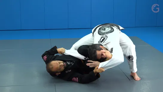 Hélio Soneca - 8 Omoplata from inverted De La Riva