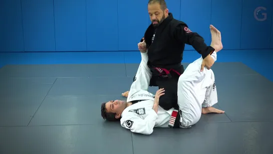 Hélio Soneca 7 - Inverted De La Riva foot on the bicep sweep