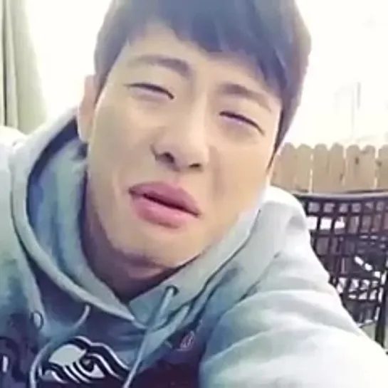 [INSTAGRAM VIDEO: 2.04.2014] #FEELDOG @ "Play with meeeeeeee."