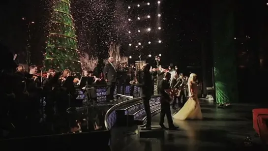 Kelly Clarkson - Underneath The Tree (Trace Xmas) Mr Showbiz Presents The Greatest Christmas Show