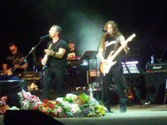 Bruno Pelletier & Thierry Pelletier - Enter Sandman (Metallica cover) (Новосибирск, 10.11.2011)