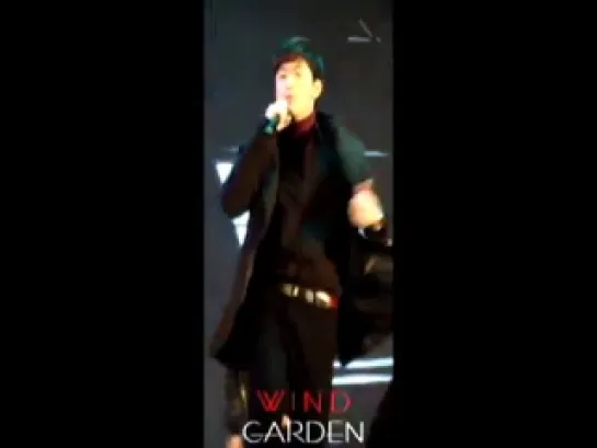 [FANCAM: 131221] BIGSTAR - Standing Alone (фокус на Барама) @ Lotte World Garden Stage