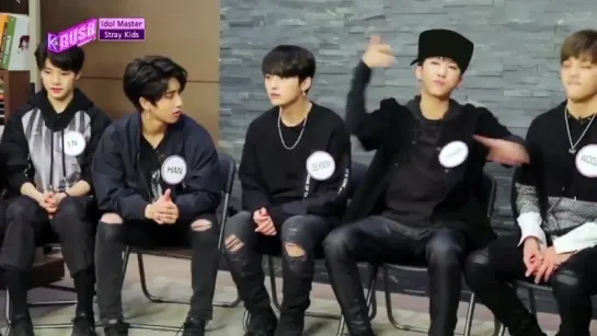 Changbin’s normal rap in District 9 vs him rapping while sitting still. ㅋㅋㅋ