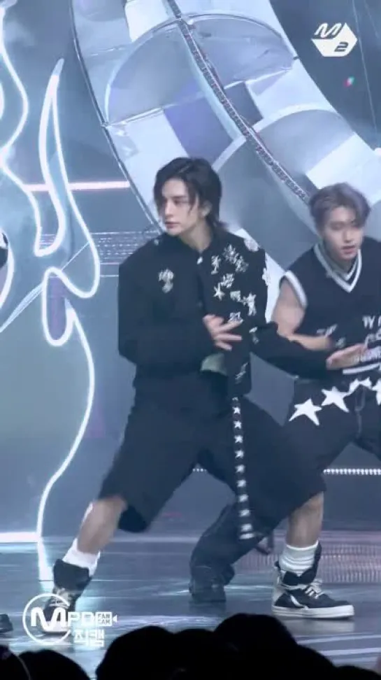 [FANCAM] 230608 HYUNJIN - S-Class @ M COUNTDOWN