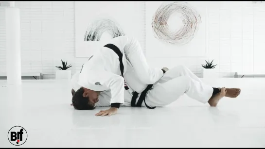 Rafael Mendes - 1 PASSING HALF GUARD WITH HEAD AND ARM + TRIPOD