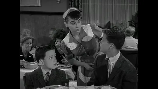 Предоставьте это Биверу / Leave It to Beaver (1957–1963) сезон 4 серия 1 / S04E01