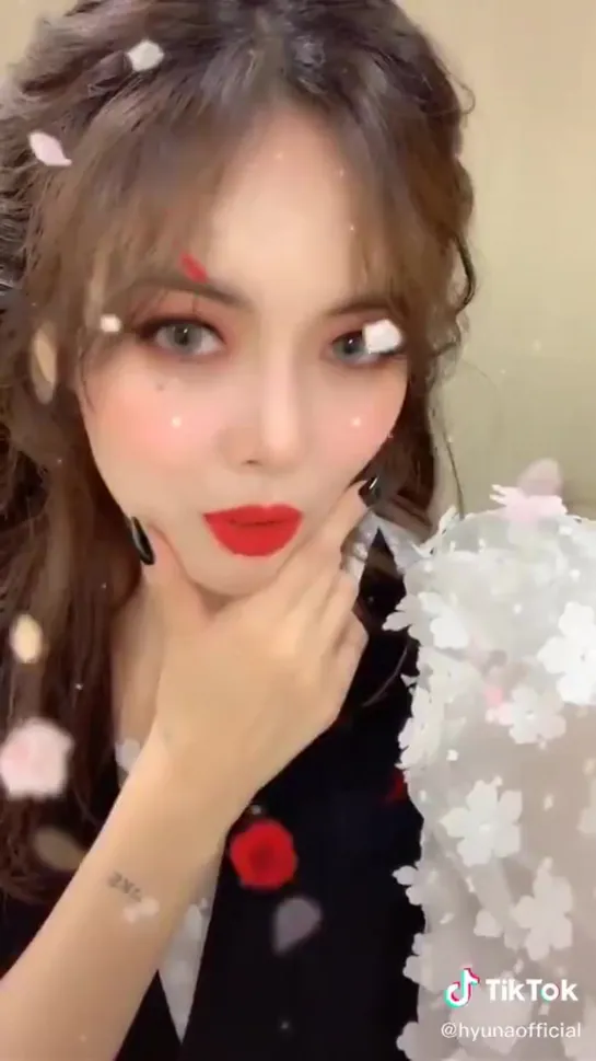 HYUNA TIK TOK 05.11.2019.