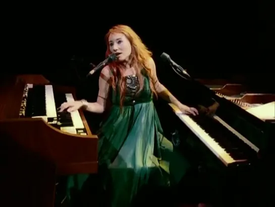 Tori Amos - Sweet The Sting