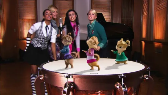 [Элвин и бурундуки 2 \ Alvin and the Chipmunks: The Squeakquel](2009) The Chipettes feat. Queensberry — The Song