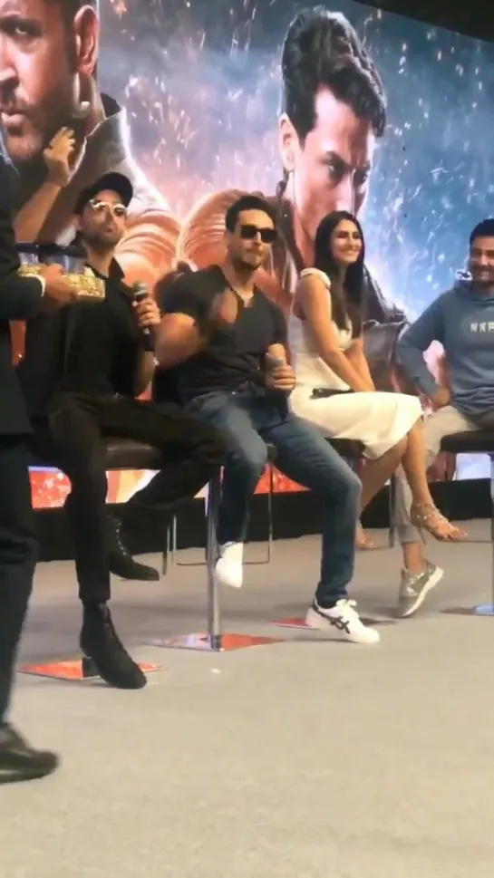 Bringing On the Bromance Alive - - War - HrithikvsTiger