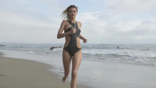 Kelly Rohrbach Sexy - Baywatch Run 2016 (1080p)