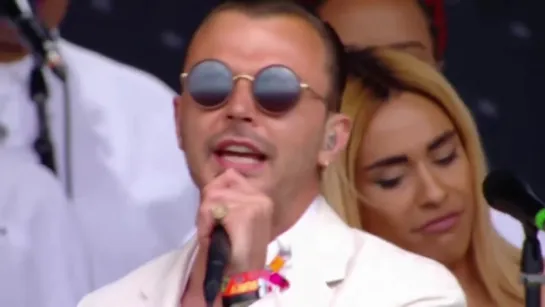 Hurts. Glastonbury Festival (Live 2016 HD)