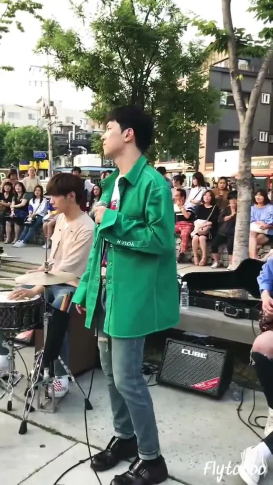 [29.06.18] N.Flying - FAKE LOVE (Hweseung) @ OFF TO FLYING Hongdae Busking