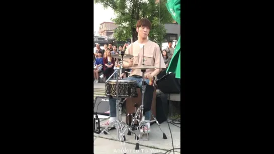 [29.06.18] N.Flying - Lovefool (Jaehyun) @ OFF TO FLYING Hongdae Busking