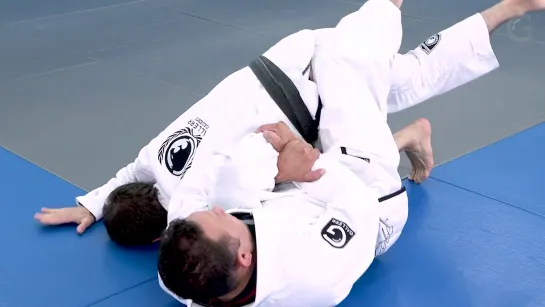 Renzo Gracie Kimura  - 10 Kimura detail from closed guard