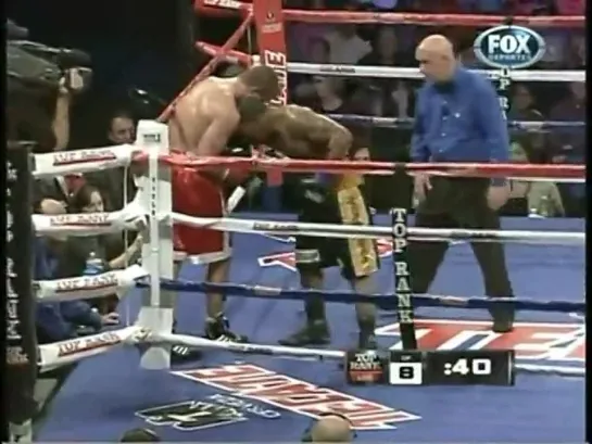 2010-11-20 Matt Korobov vs Derrick Findley